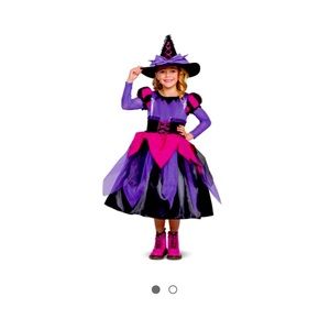 Witch girls costume 🧙♀️